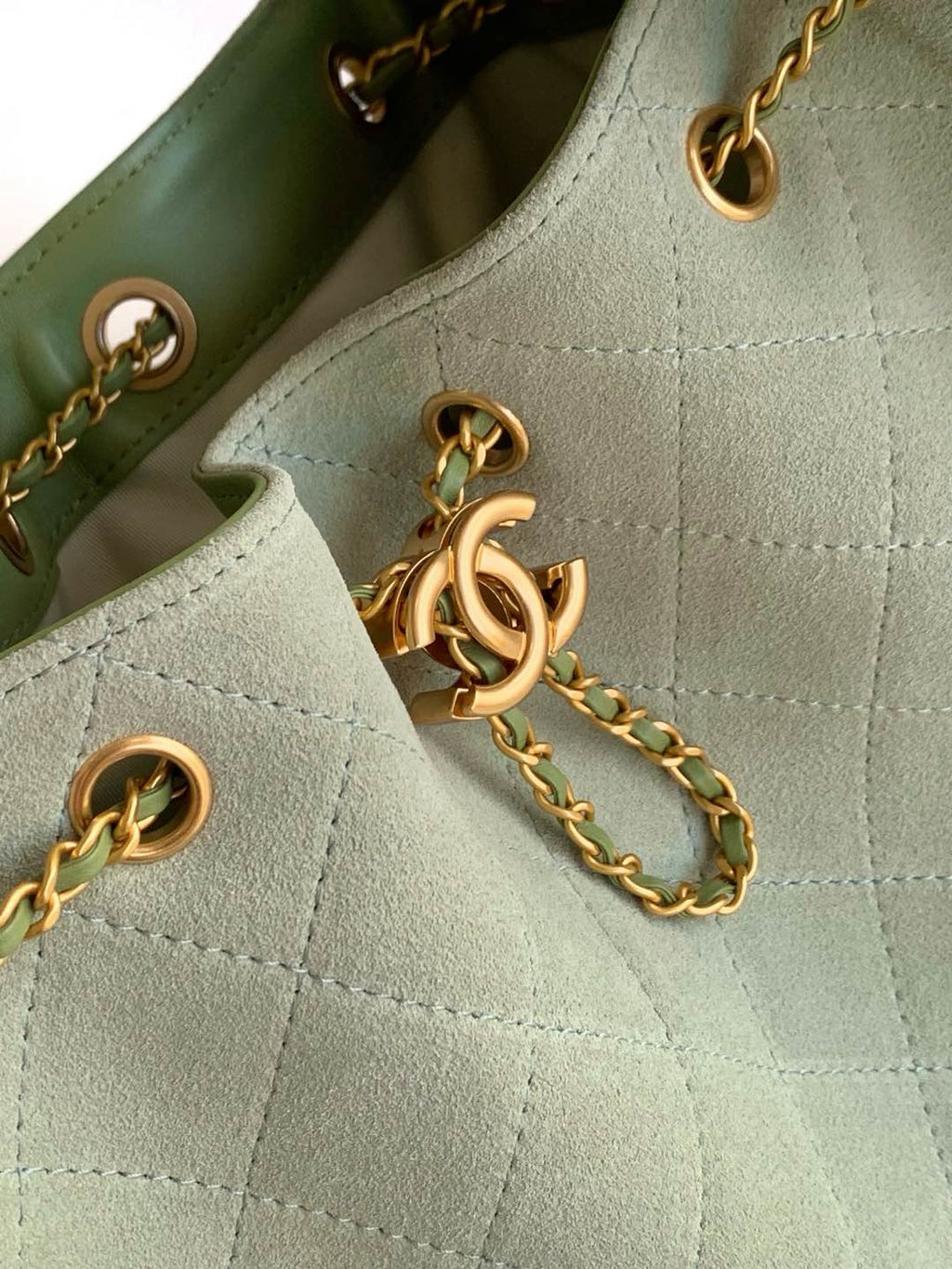 25 Medium Suede Bucket Bag