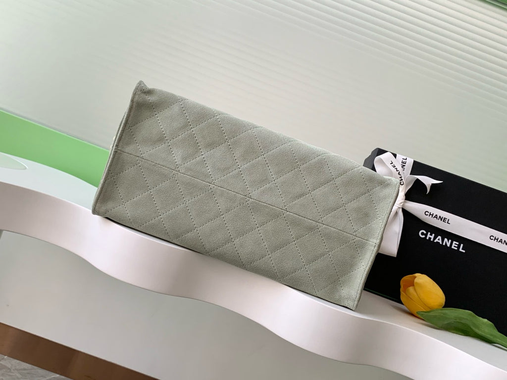 25 Large Suede Bucket Bag