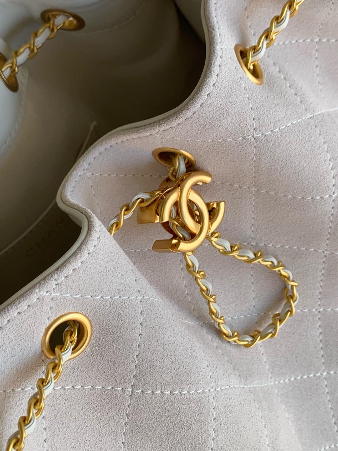 25 Medium Suede Bucket Bag