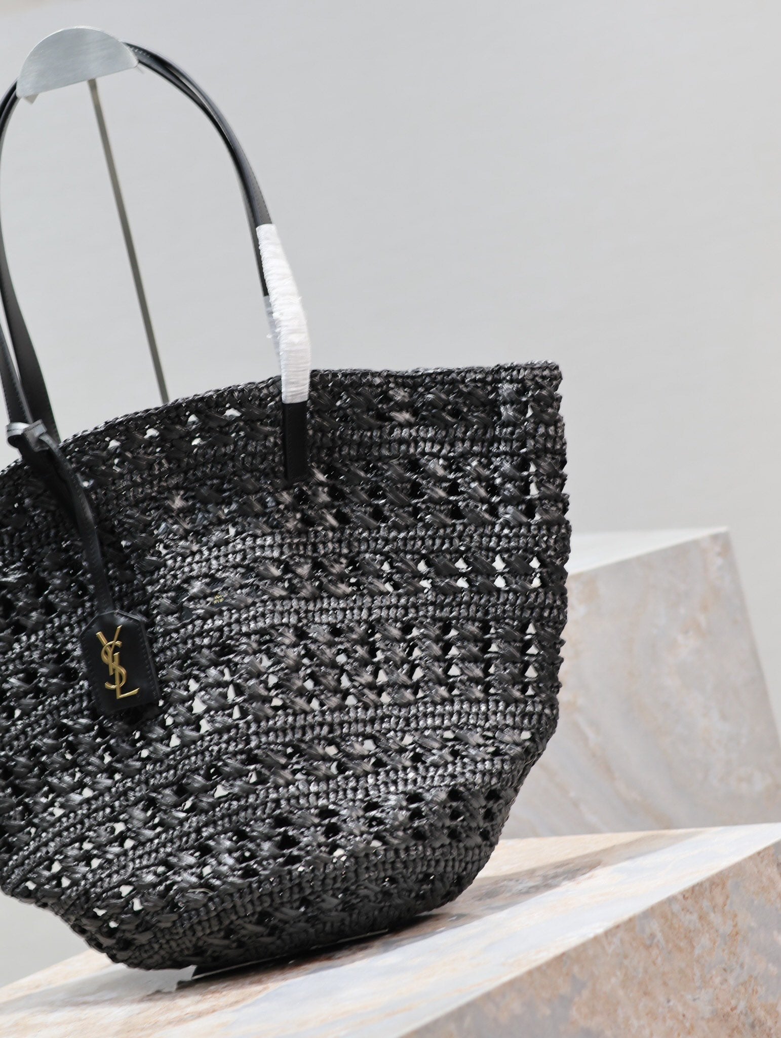 Raffia Medium Tote Bag