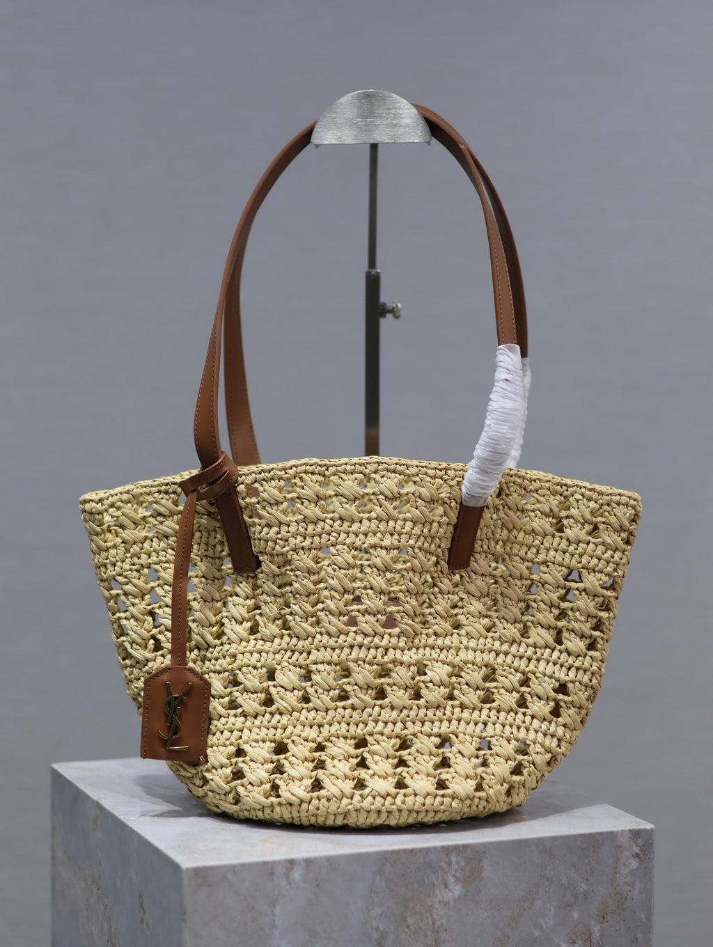 Raffia Medium Tote Bag