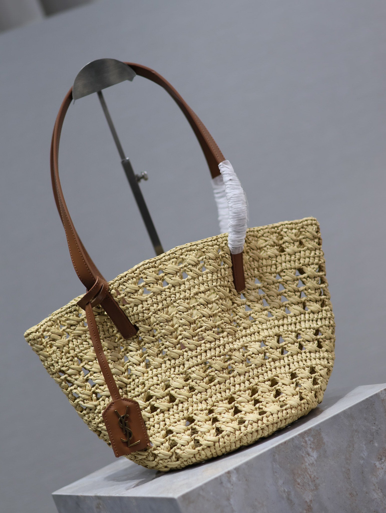 Raffia Medium Tote Bag