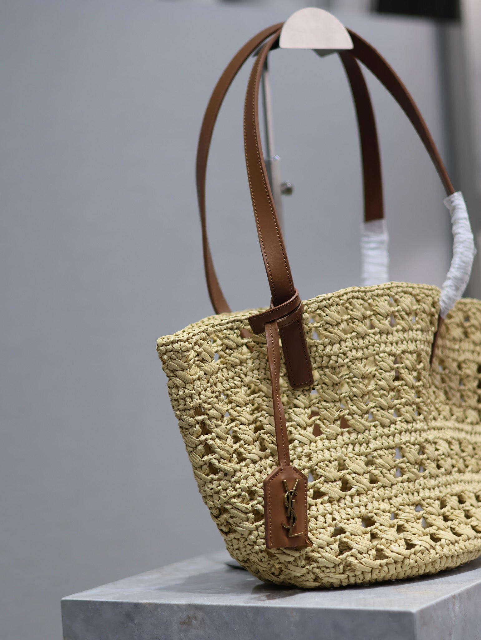 Raffia Medium Tote Bag