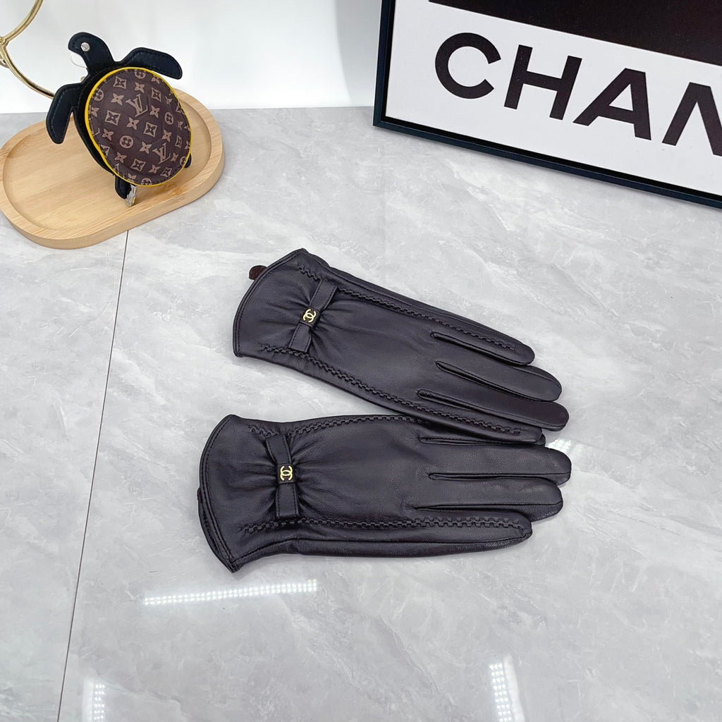 Leather Bow Detail Gloves