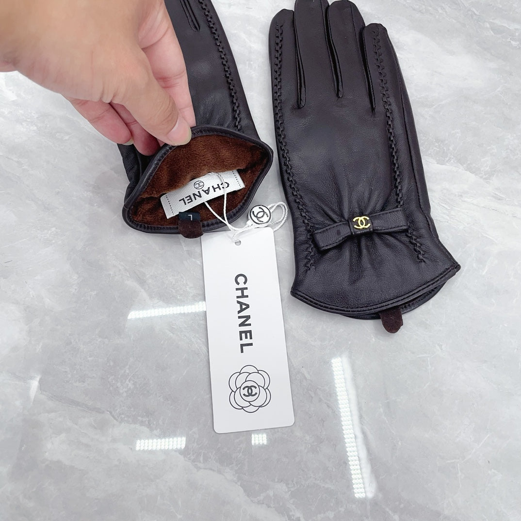 Leather Bow Detail Gloves
