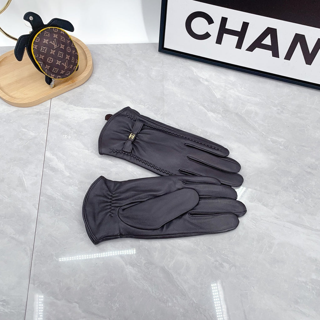 Leather Bow Detail Gloves