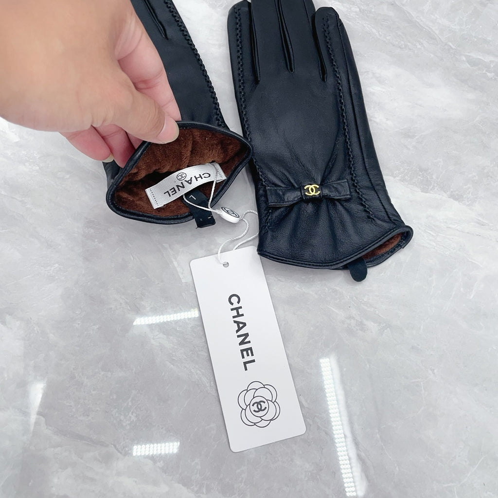 Leather Bow Detail Gloves