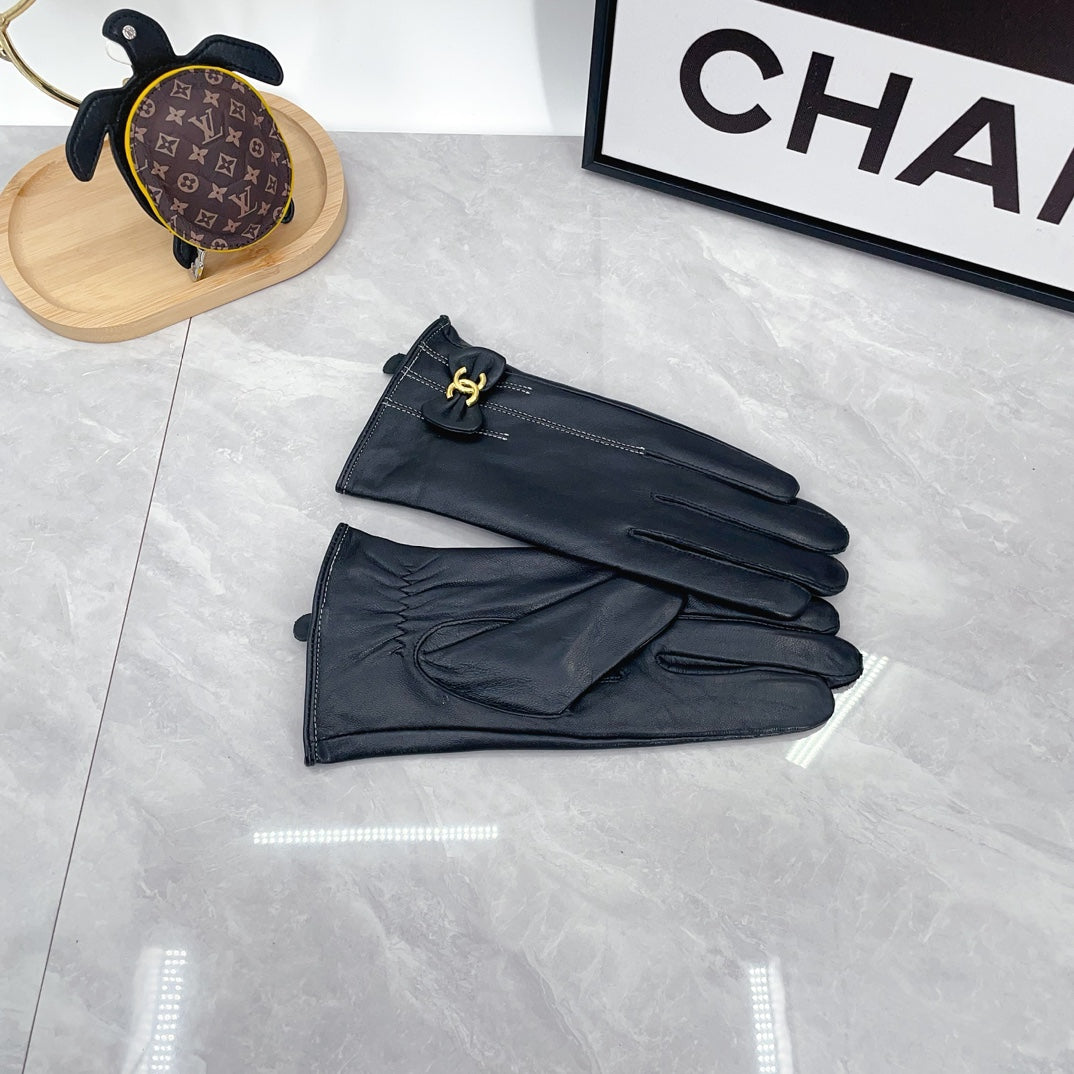 Leather Bow Detail Gloves