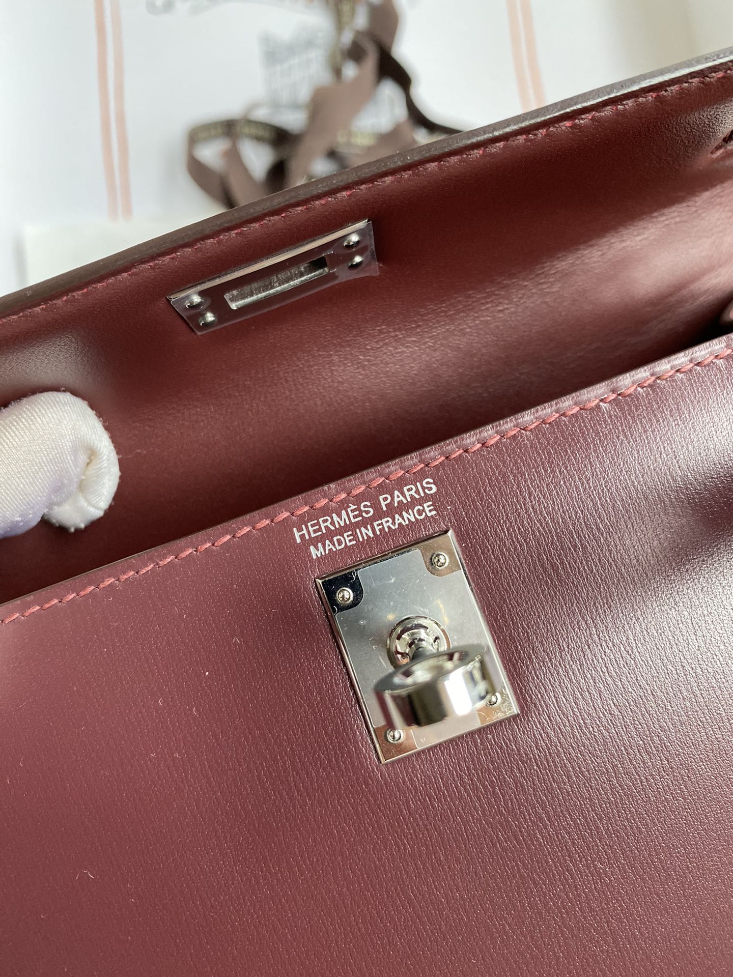 Mini Kelly 19cm Box Leather Handbag