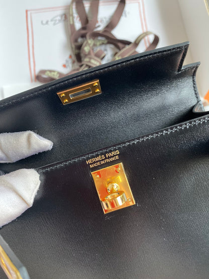 Mini Kelly 19cm Box Leather Handbag