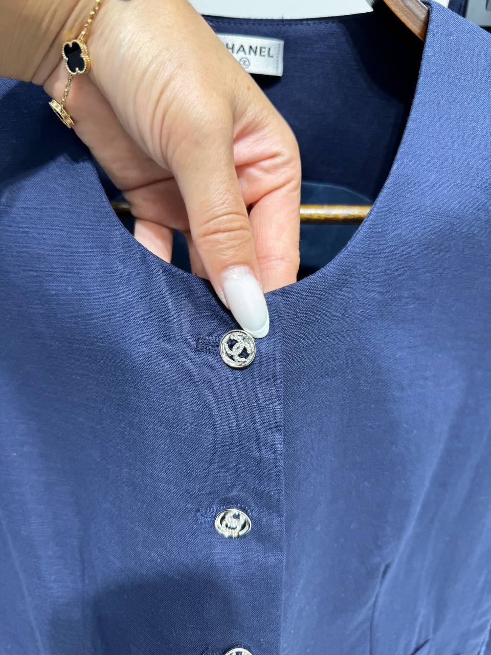 Two-Piece Linen Set with Lace Hem Vest & Wide-Leg Pants