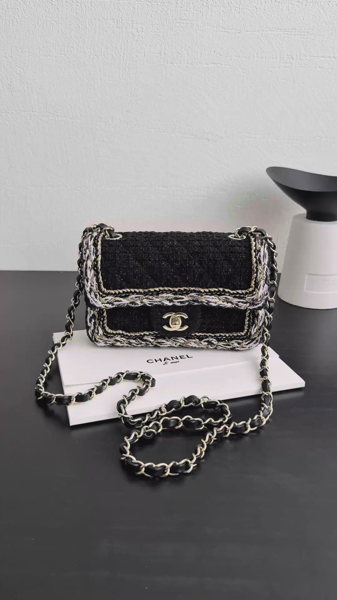 25 Tweed Flap Shoulder Bag