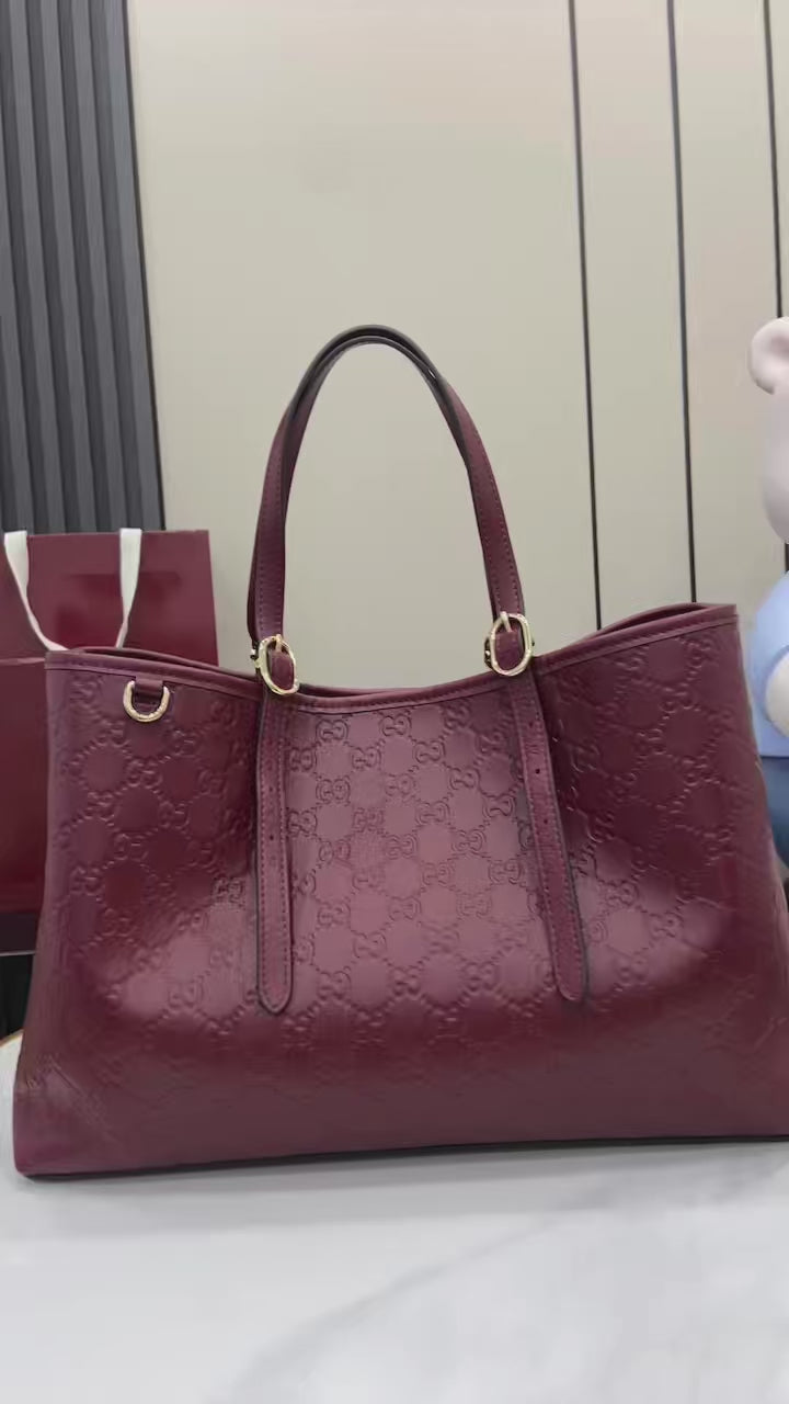 GG Emblem Large Leather Tote Bag