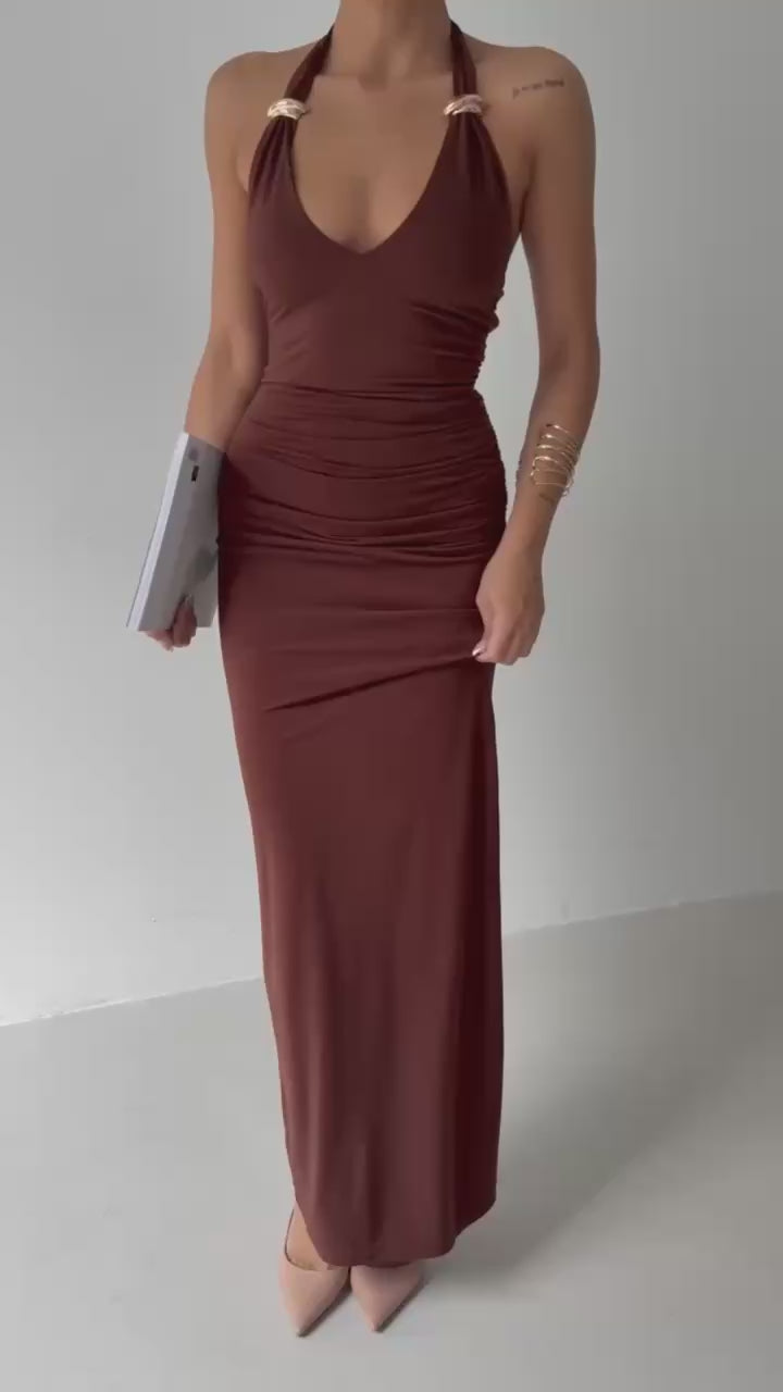 ACCESSORY DETAIL MAXI BROWN DRESS