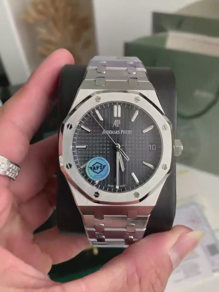 Royal Oak 15500 Series Automatic – Black Dial | 41mm