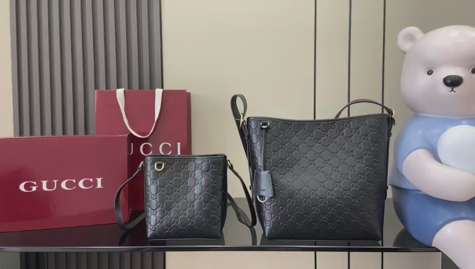 GG Emblem Black Leather Shoulder Bag